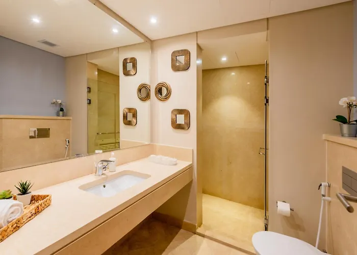 Bright & Breezy 1 Bedroom Mangroovy W Pool & Access Apartment Hurghada