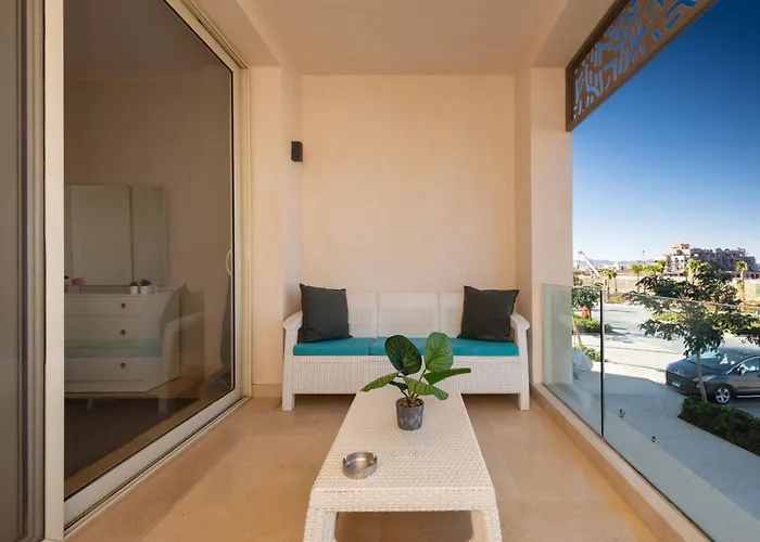 Bright & Breezy 1 Bedroom Mangroovy W Pool & Access * Hurghada